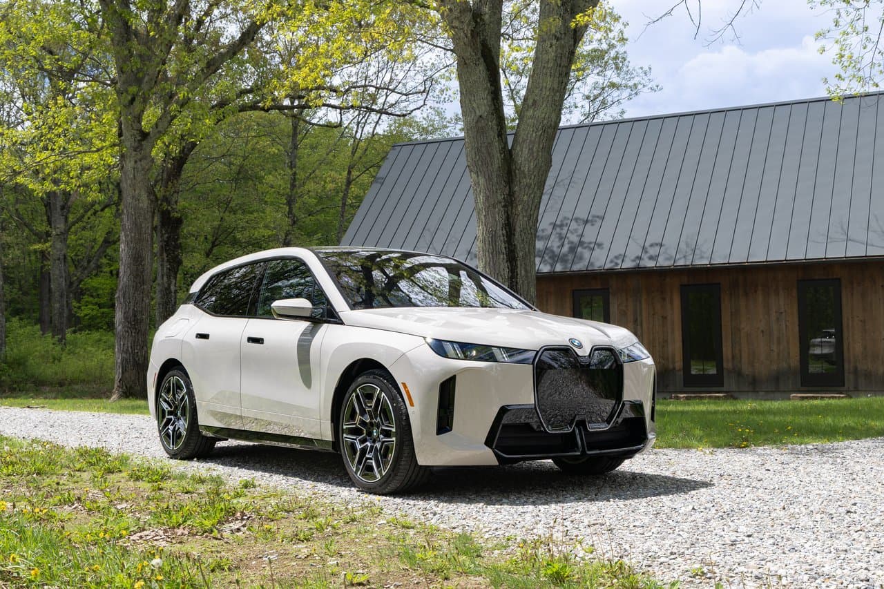 BMW iX