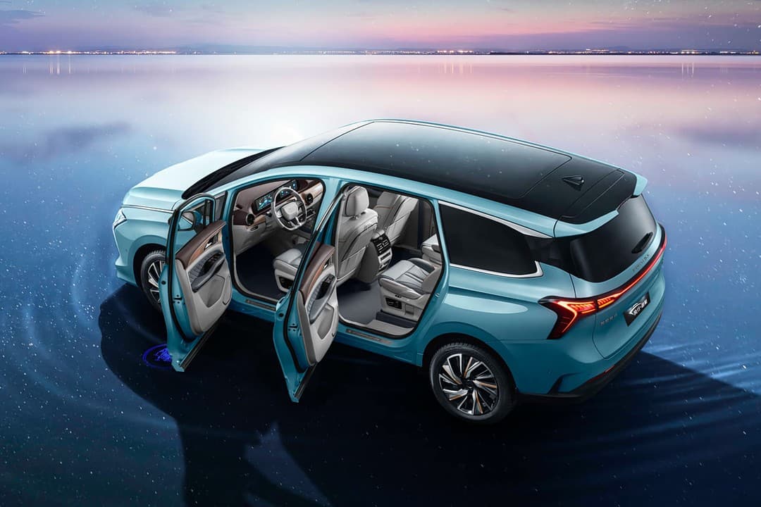 Dongfeng Huge